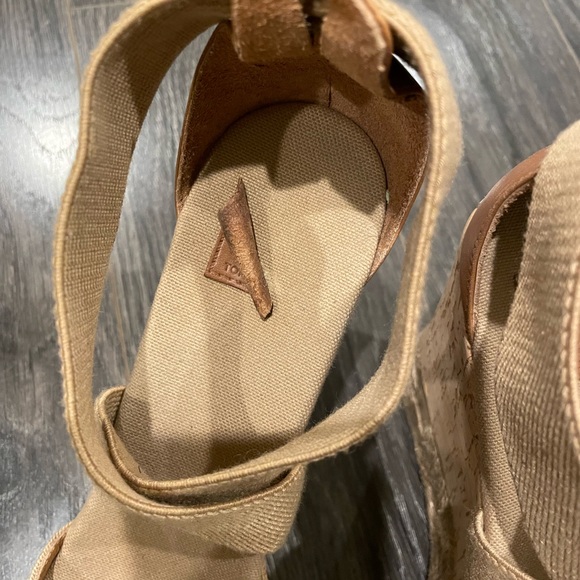 Authentic Tory Burch Heeled Wedge - Picture 6 of 7